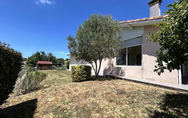 Maison à louer    4 pièces •  Peyrehorade