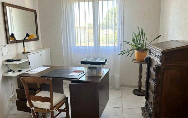 Maison à louer    4 pièces •  Peyrehorade