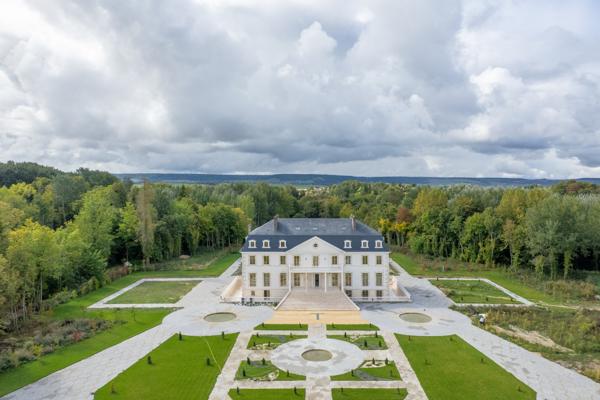 CHATEAU SAINT POUANGE