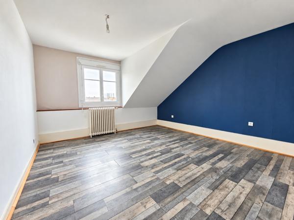 Appartement
         4 pièces
        - 105 m² Exclusivité 166 400 € *