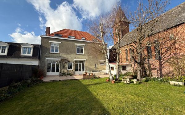 Maison à vendre    12 pièces •  Merville