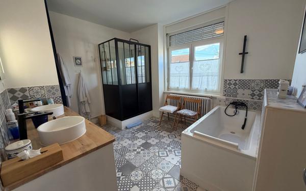 Maison à vendre    12 pièces •  Merville