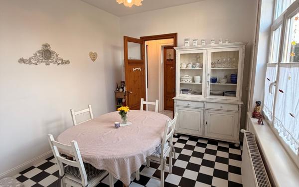 Maison à vendre    12 pièces •  Merville