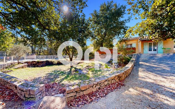 Maison à vendre    18 pièces •  Saint-Alban-Auriolles