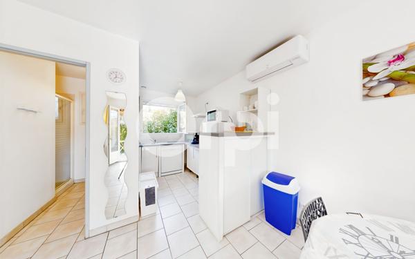 Maison à vendre    18 pièces •  Saint-Alban-Auriolles