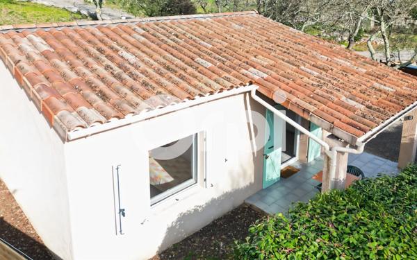 Maison à vendre    18 pièces •  Saint-Alban-Auriolles