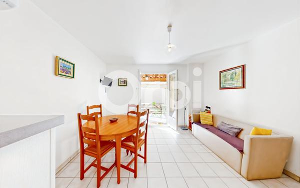 Maison à vendre    18 pièces •  Saint-Alban-Auriolles