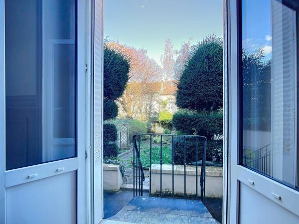 BELLE MAISON DE VILLE