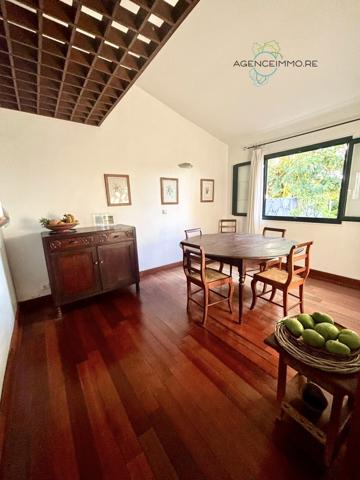 Villa T4 de 210m2 avec piscine et dépendance à BOUCAN CANOT