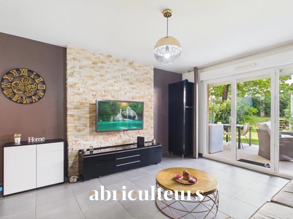 Menton (Bas Borrigo) Superbe T2 de 47 m² avec plus de 100 m² d'extérieur