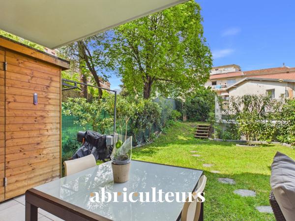 Menton (Bas Borrigo) Superbe T2 de 47 m² avec plus de 100 m² d'extérieur
