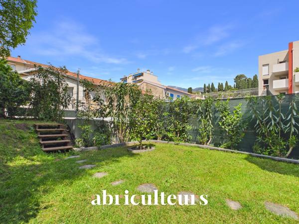 Menton (Bas Borrigo) Superbe T2 de 47 m² avec plus de 100 m² d'extérieur