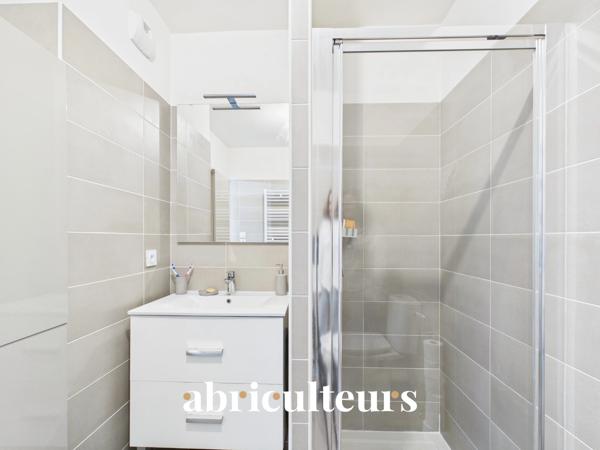 Menton (Bas Borrigo) Superbe T2 de 47 m² avec plus de 100 m² d'extérieur