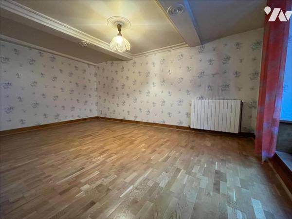 MAISON DE VILLE AVEC GARAGE A MARNAY