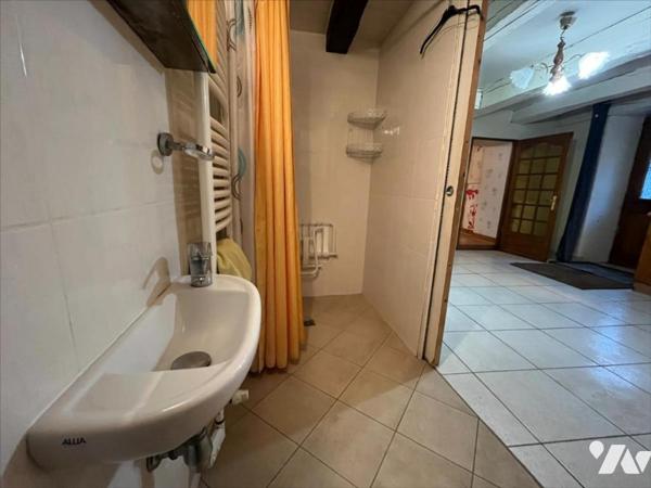 MAISON DE VILLE AVEC GARAGE A MARNAY