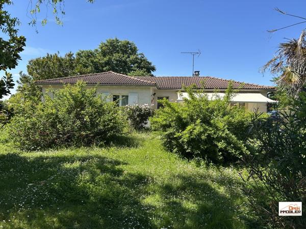 Villa dans parc arboré