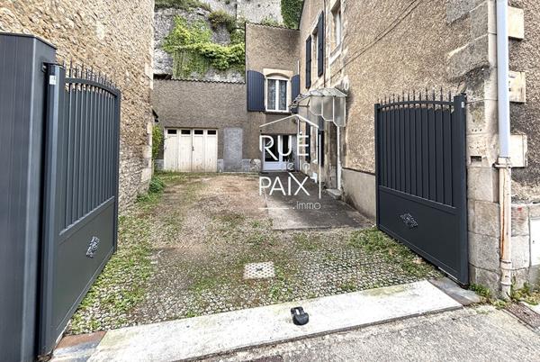 86000 POITIERS Maison de caractère - Centre de Poitiers avec terrasse panoramique