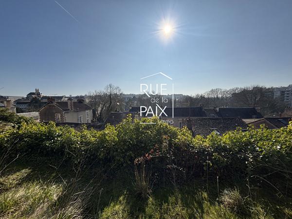 86000 POITIERS Maison de caractère - Centre de Poitiers avec terrasse panoramique