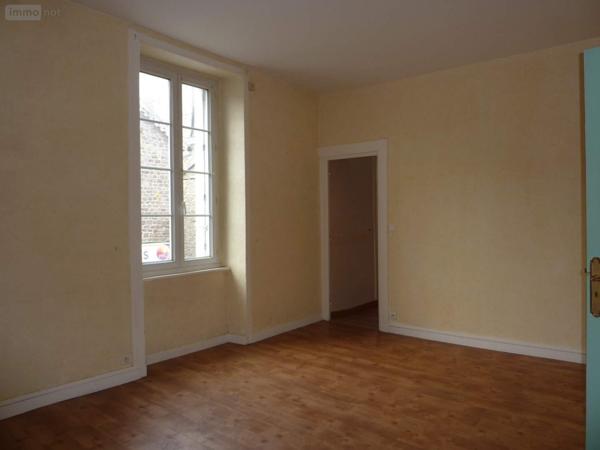 Fonds et/ou murs commerciaux à louer à Dinan dans les Côtes-d'Armor (22100), ref : 038/251