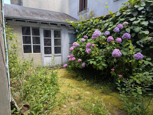 Maison de ville avec atelier !