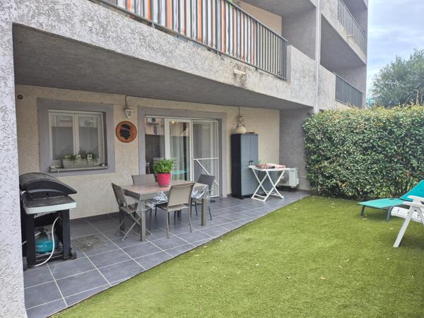 Appartement T2 de 55m2 avec jardinet et place de parking