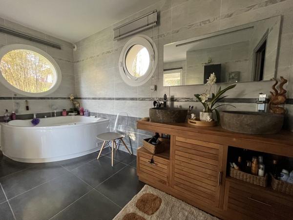 Maison à vendre |  Clohars-Carnoët |  7 pièces | 217 m²