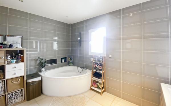 Maison à vendre    6 pièces • 147 m2 Sandillon