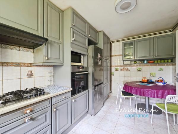Maison à vendre 7 pièces, P7, PLAISIR (78) garage, 5 chambres