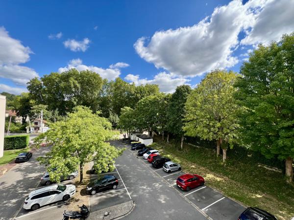 Jouy-en-Josas (78350) Appartement de 73m2- 3 chambres-centre ville