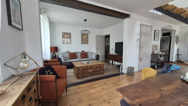 Maison familiale R+1 de 160 m²  4 chambres  Jardin avec espace BBQ et abri