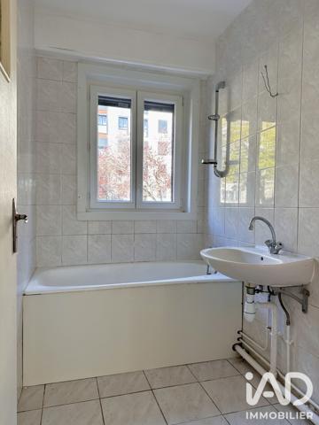 Appartement à vendre 4 pièces 70 m² Saint-Jean-de-la-Ruelle
