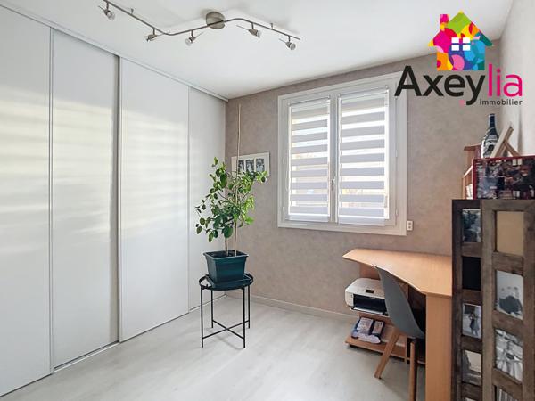 Mably (42300) A VENDRE - MABLY - MAISON ENTIÈREMENT RÉNOVÉE AVEC TROIS CHAMBRES, GARAGE ET TERRAIN