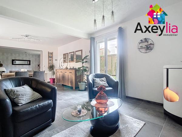 Mably (42300) A VENDRE - MABLY - MAISON ENTIÈREMENT RÉNOVÉE AVEC TROIS CHAMBRES, GARAGE ET TERRAIN