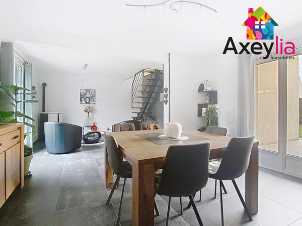 Mably (42300) A VENDRE - MABLY - MAISON ENTIÈREMENT RÉNOVÉE AVEC TROIS CHAMBRES, GARAGE ET TERRAIN