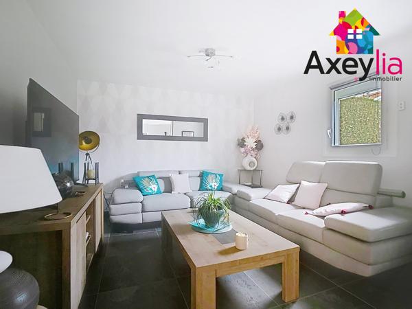 Mably (42300) A VENDRE - MABLY - MAISON ENTIÈREMENT RÉNOVÉE AVEC TROIS CHAMBRES, GARAGE ET TERRAIN