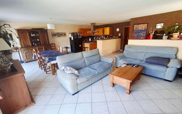 Maison à vendre    5 pièces •  Saint-Pierre-lès-Nemours