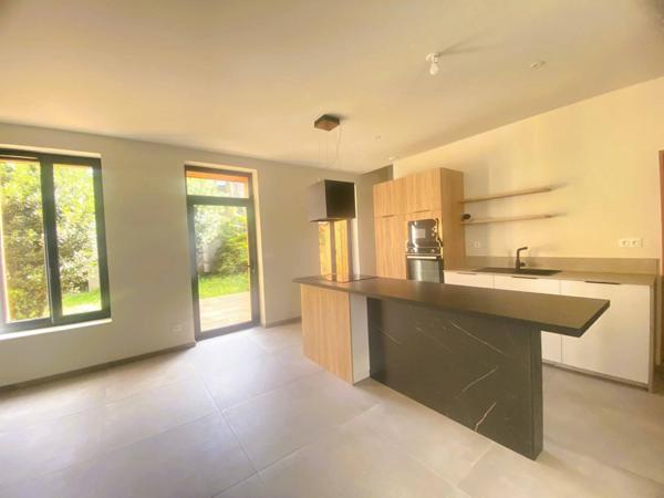 03200 VICHY -CENTRE VILLE -MAISON DE VILLE 4 PIÈCES AVEC TERRASSE ET JARDIN