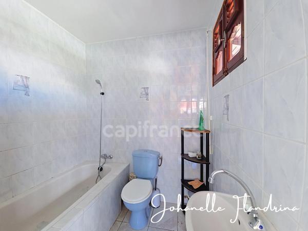 Les Abymes, Boisripeaux - Maison familiale 9 pièces de 230 m², sur 3 niveaux, garage, jardin