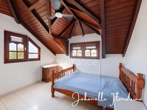 Les Abymes, Boisripeaux - Maison familiale 9 pièces de 230 m², sur 3 niveaux, garage, jardin