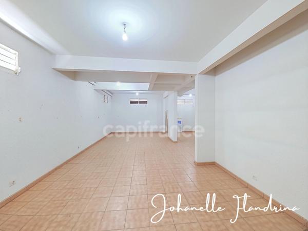 Les Abymes, Boisripeaux - Maison familiale 9 pièces de 230 m², sur 3 niveaux, garage, jardin