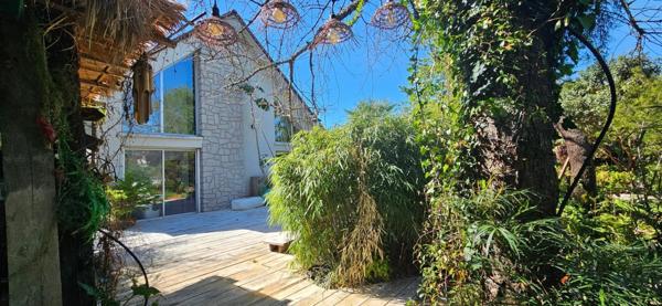 Au calme maison d'architecte de 173 m2, terrain 1278 m2