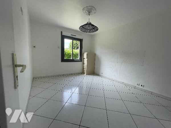 PARAME -maison sur un terrain de 1100m²