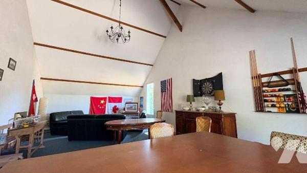 Murs et fonds de commerce de restaurant à vendre - Salbris (41300)
Au coeur de la Sologne, sur...