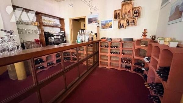 Murs et fonds de commerce de restaurant à vendre - Salbris (41300)
Au coeur de la Sologne, sur...
