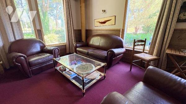 Murs et fonds de commerce de restaurant à vendre - Salbris (41300)
Au coeur de la Sologne, sur...