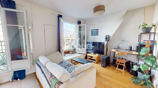 2 pièces dernier étage avec balcon PARIS 11