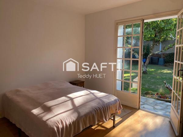 Maison de Plain-Pied 6 Pièces - 153 m² - Non Mitoyenne et Sans Vis-à-Vis