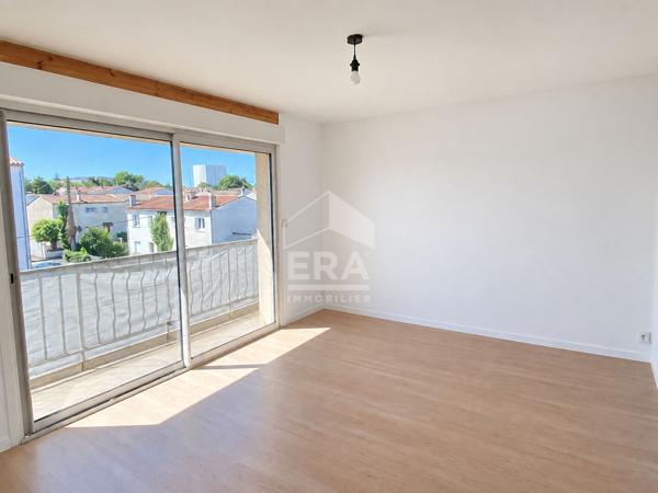 APPARTEMENT 3 PIÈCES AVEC BALCON ET CAVE