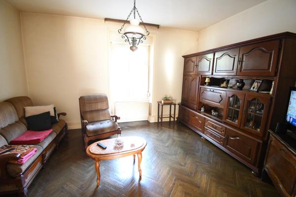 IMMEUBLE DE RAPPORT 124M2 - GRENIER AMENAGEABLE - 3 APPARTEMENTS