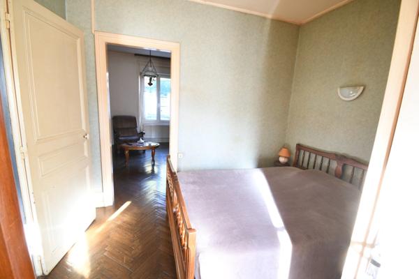 IMMEUBLE DE RAPPORT 124M2 - GRENIER AMENAGEABLE - 3 APPARTEMENTS